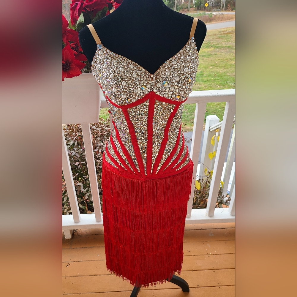 Stand Out 🔥 Red Latin/Rhythm Ballroom Dress
